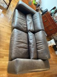 Used Leather Sofa From cierre image 2