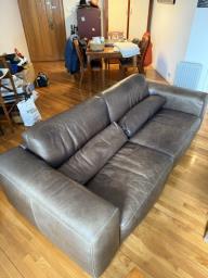 Used Leather Sofa From cierre image 5