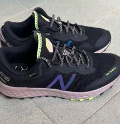 New Balance Shoes Eu 40 - like new image 1