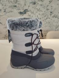 Womens Snow Boots image 1