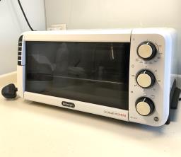 Delonghi Compact Electric Oven  125 L image 1