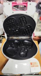Sanrio Hello Kitty waffler machine image 2