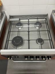 Tlc Gas stove with oven image 1
