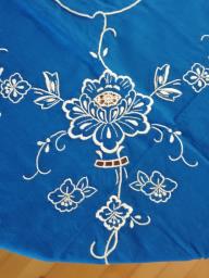 Handmade Embroidered Tablecloth Set 7pcs image 3