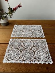 Pretty plastic lace placemats image 1