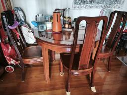 A 111cm diameter dinning table image 1