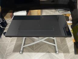 A liftable coffee table image 1
