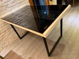 Glasstop Stylish Dining Table image 2