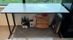 Great Condition Modern Marble Top Table image 3