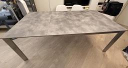 Italian-made extendable dining table image 1