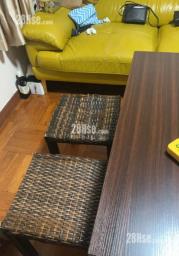 Second-hand dining table image 3