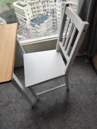 Square table with 2 chairs image 2