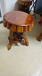 Tree Trunk Table and matching stools image 6