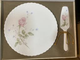 Narumi bone China cake plate  knife set image 2