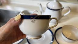 Patra  fine porcelain teaset by Nikko image 2