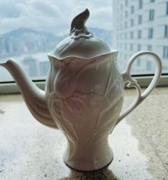 Tea pots image 1