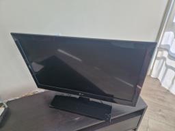 32 Inch Lg Tv image 1