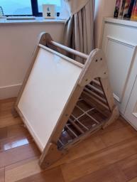 Childrens climbing triangle image 2