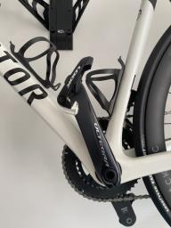 Factor 02 Road Bike image 3
