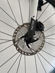 Factor 02 Road Bike image 4