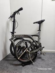 Moving sale - bikes and accessories image 2