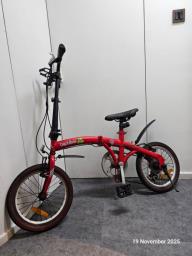 Moving sale - bikes and accessories image 3