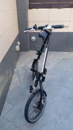 Strida folding bicycle image 2