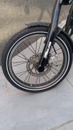 Strida folding bicycle image 4