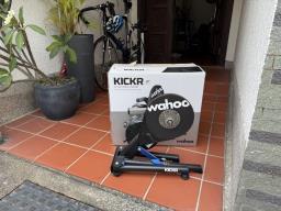 Wahoo Kickr indoor trainer fr Road Bikes image 1