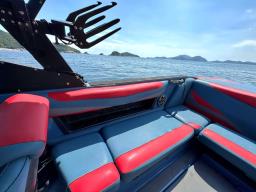 Axis Boat T23 wakesurfing condition image 2