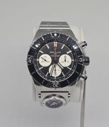 Breitling Super Chronomat 44 with Utc image 1