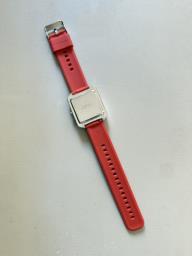 Ik  Red Quartz Watch image 3