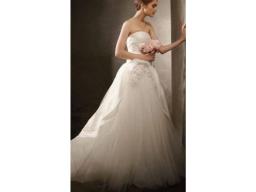 White by Vera Wang wedding gown image 1