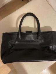 Chanel executive tote image 3