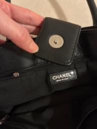 Chanel executive tote image 7