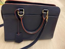 Lv Epi Leather Vaneau Mm - navy image 3