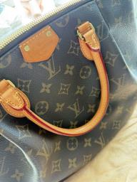 Lv handbag with crossbody straps image 6