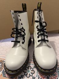 90 new - Dr Martens 1460 Smooth Leather image 1