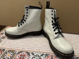 90 new - Dr Martens 1460 Smooth Leather image 2