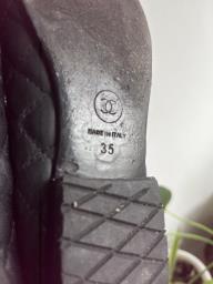 Chanel black quilted flats image 8