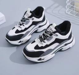 Korea sneakers size 39 was 4 image 1