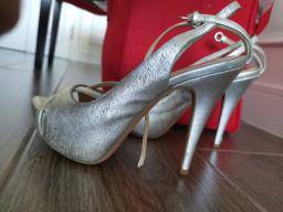 Made in Italy silver high-heel shoes image 2