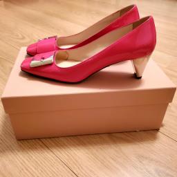 Prada pink patent leather pumps heels image 2