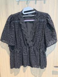 Black lace shortsleeve top image 1