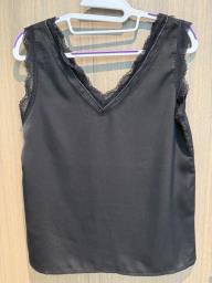 Black lace sleeveless top image 2