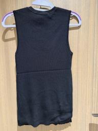 Black sleeveless knit top image 2