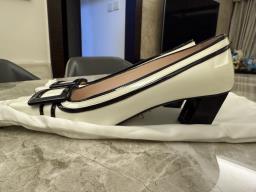 Roger Vivier shoes image 2