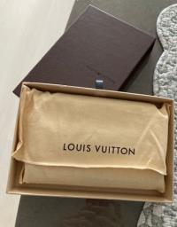 Lv Monogram wallet image 2