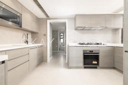 1 Robinson Road image 8