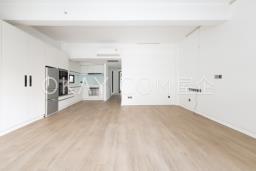 122 Hollywood Road image 3